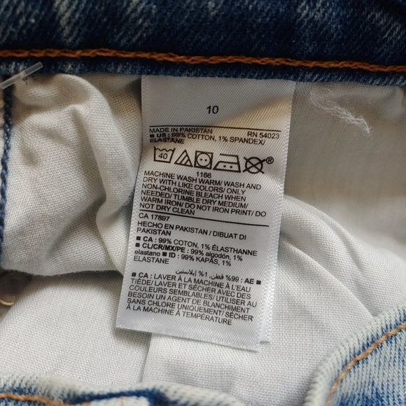 Old Navy Sky Hi Extra High Rise Denim Shorts Womens Size 10 Blue Distressed NEW2 - Picture 5 of 7